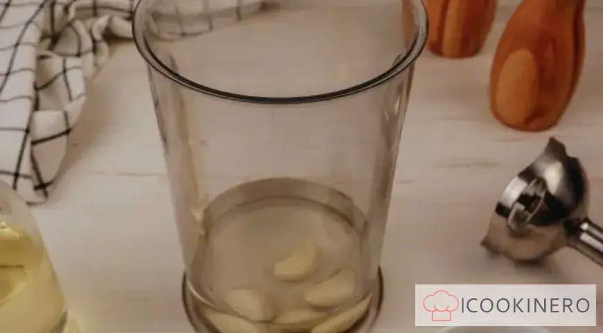 Grissini with garlic butter