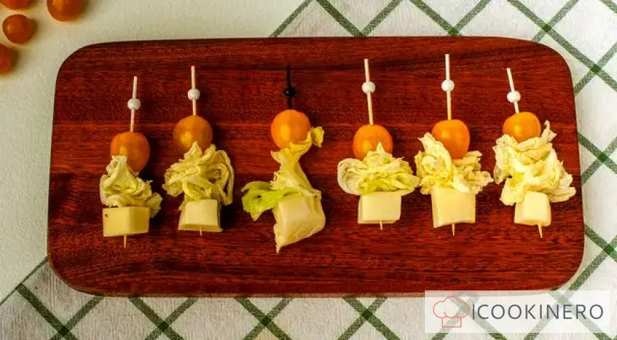 Canapes with mozzarella