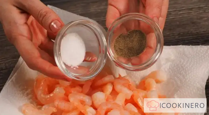 Garnelen mit Tomaten in einer cremigen Sauce