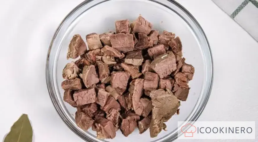 Gurkensuppe mit Bohnen