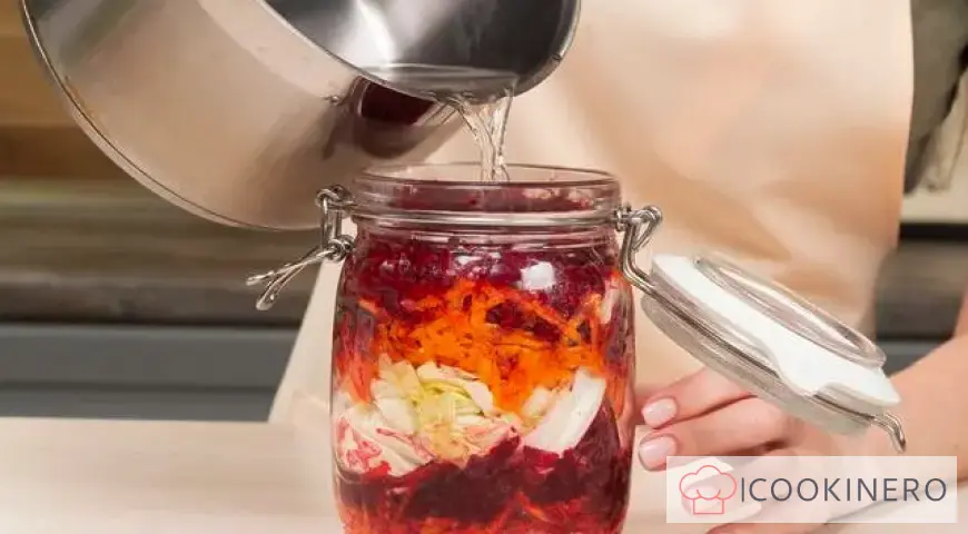 Cavolo sottaceto veloce con barbabietole