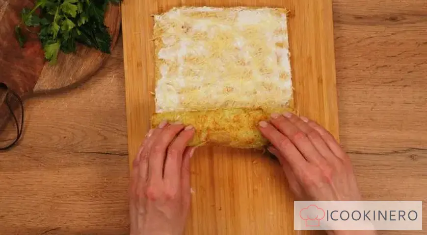 Zucchini roll with cheese