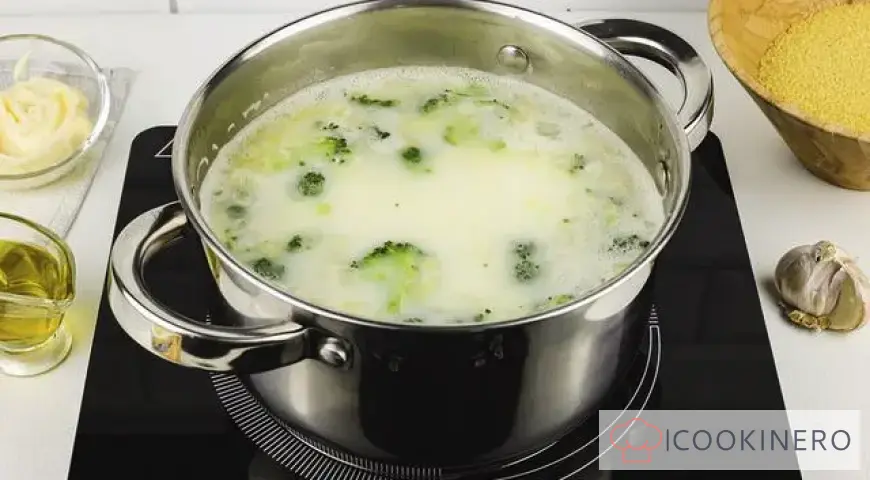 Creamy Soup with Couscous and Broccoli
