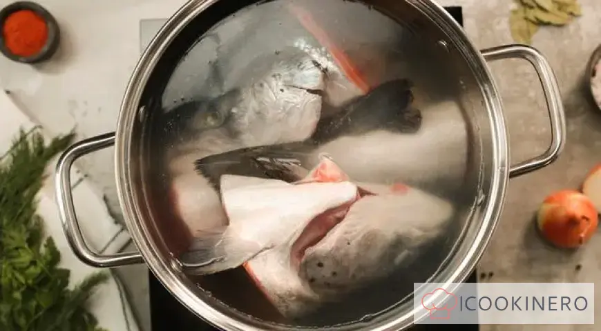 Soupe de tête de poisson