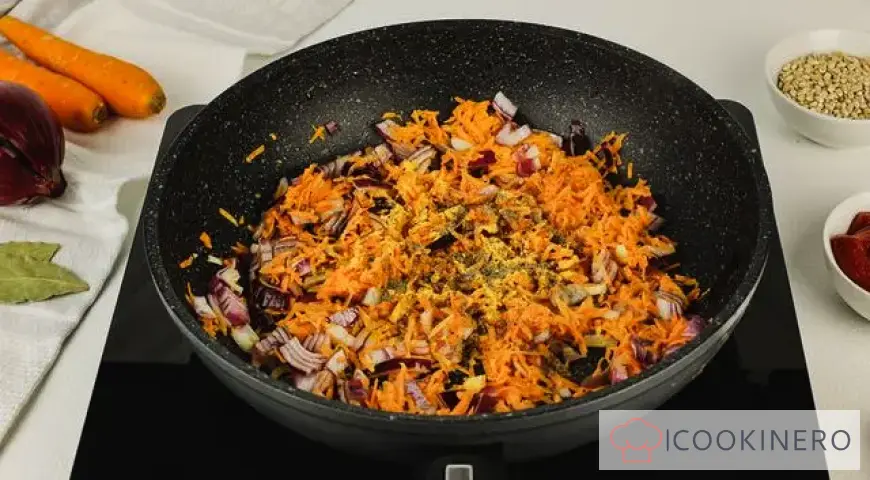 Vegetarian rassolnik with chickpeas