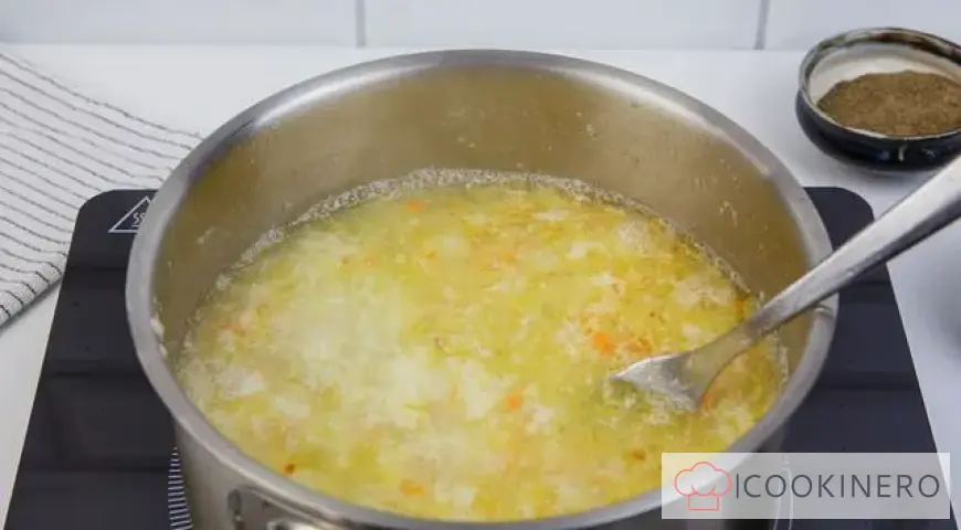 Potato soup with egg