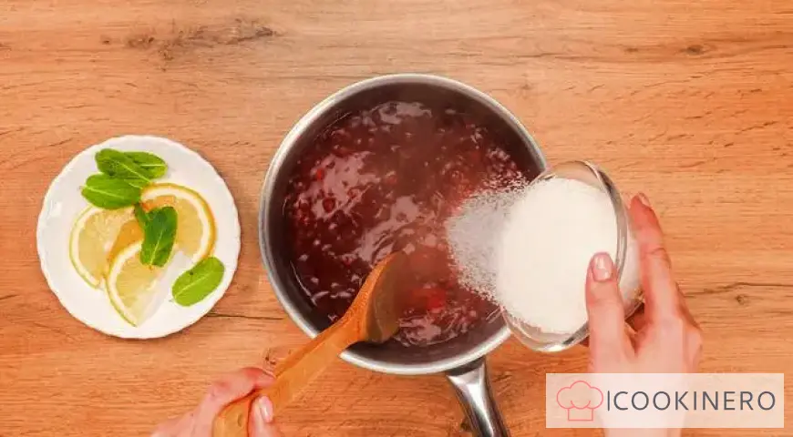 Simple cranberry juice