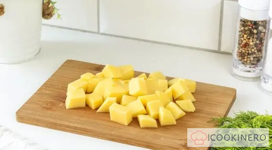 Beetroot soup with chicken