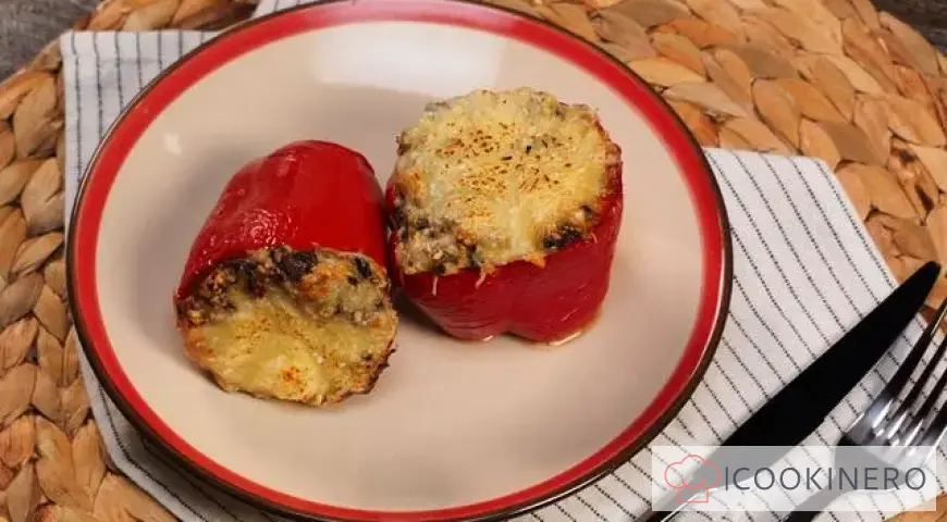 Peppers stuffed with mushrooms