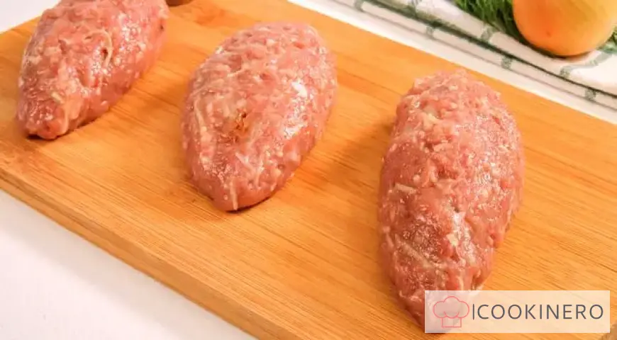 Meat zrazy with onions