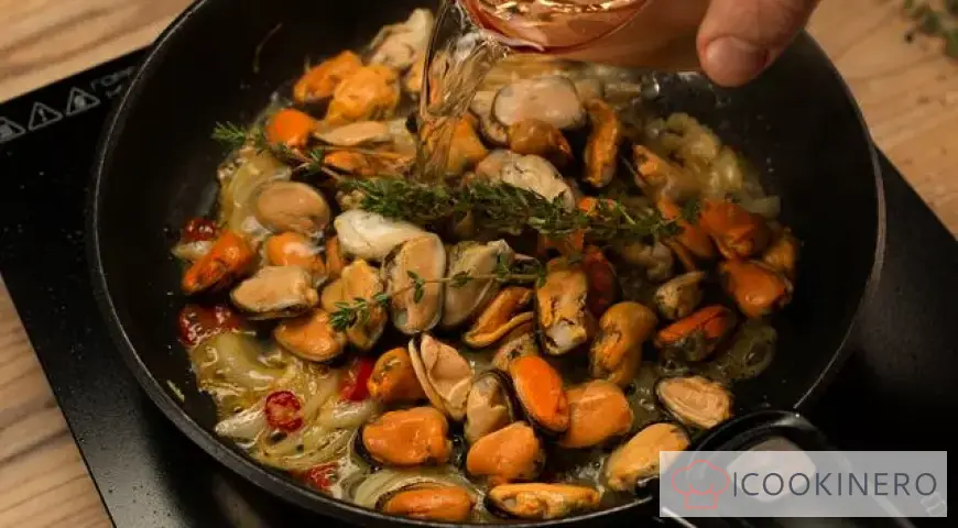 Moules à la sauce à l'ail