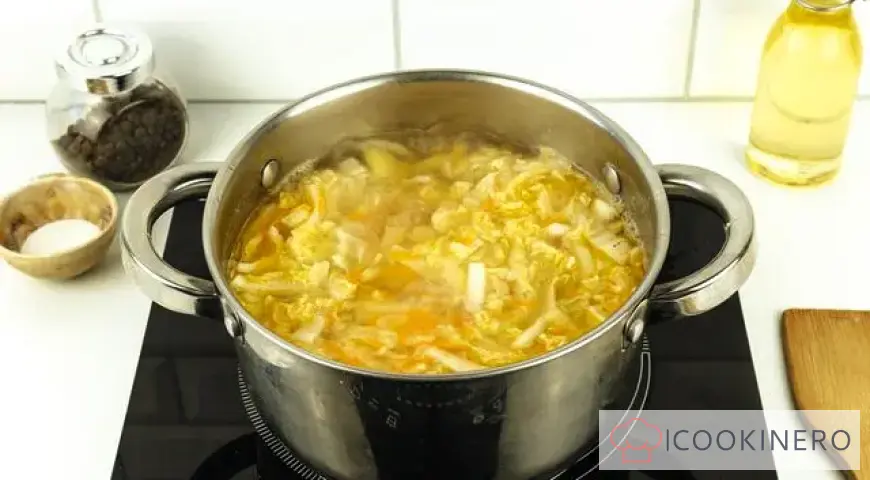 Chinesische Kohlsuppe
