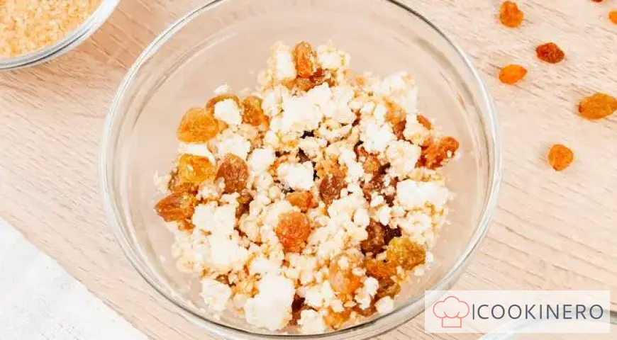 Croissants with cottage cheese and raisins