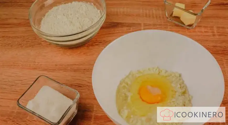 Torte di ricotta con mele