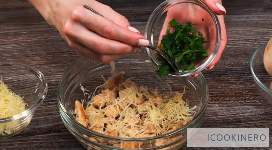 Chicken stuffed champignons