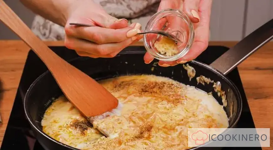 Pollock fillet in sour cream