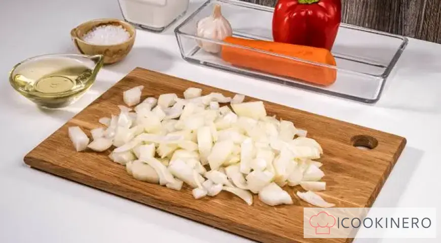 Chicken fillet with vegetables in a creamy sauce