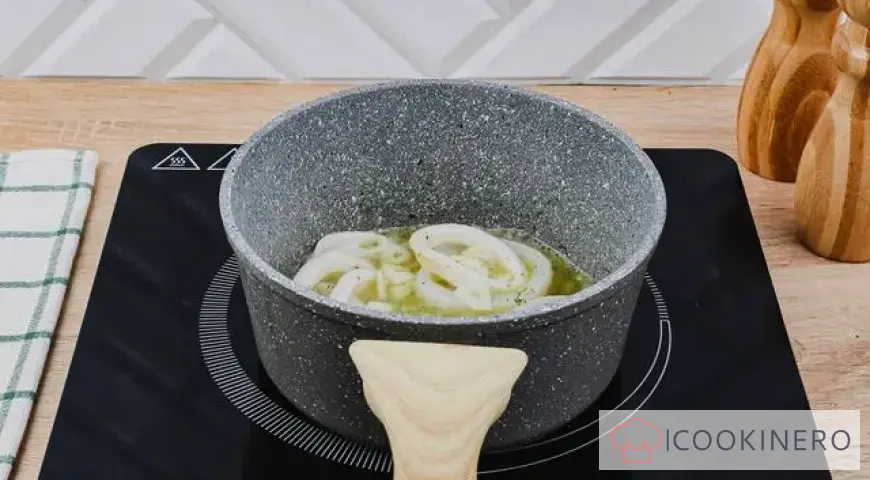 Salad with squid and cherry tomatoes