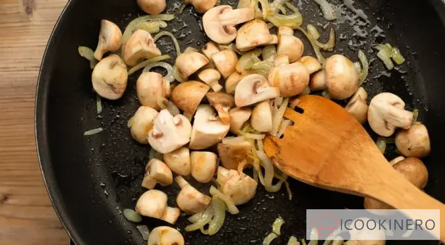 Julienne with sour cream