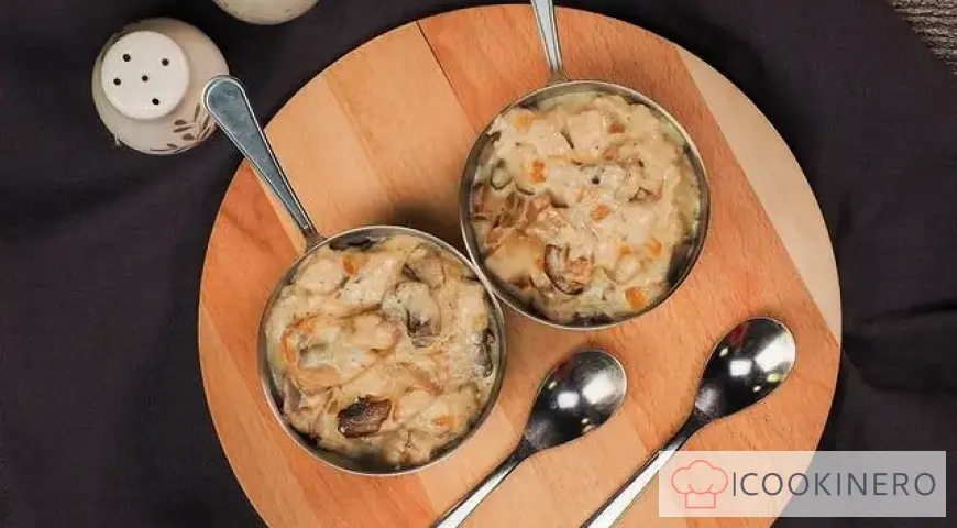 Salsa di pollo e funghi