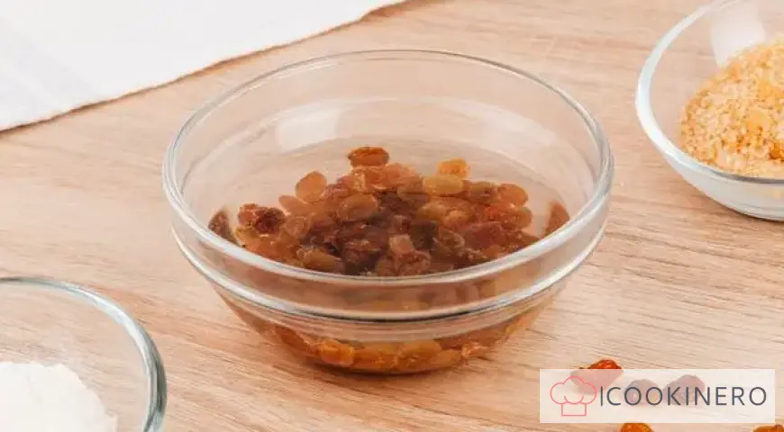 Croissants with cottage cheese and raisins