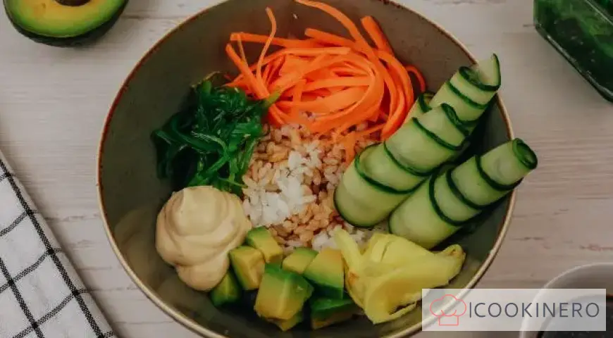 Poke con pollo teriyaki
