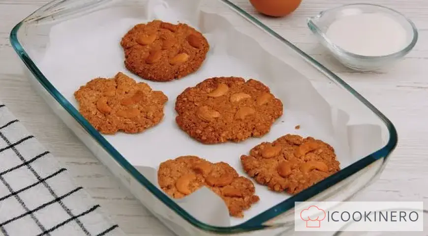 Oatmeal Cashew Cookies