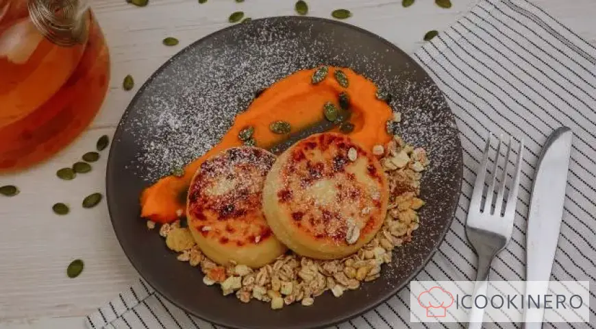 Cheesecakes with pumpkin puree