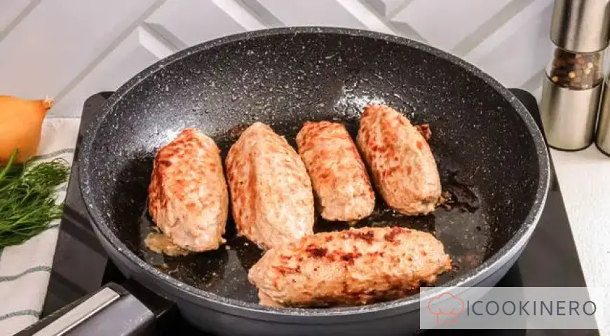 Meat zrazy with onions