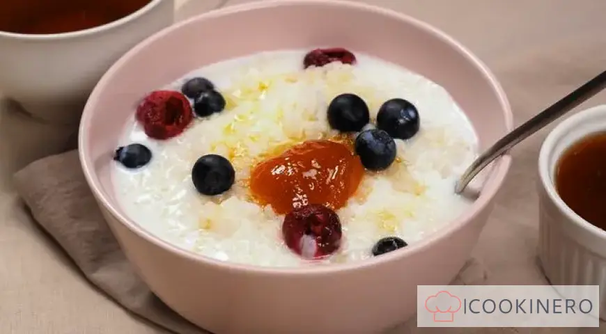 Rice porridge with milk