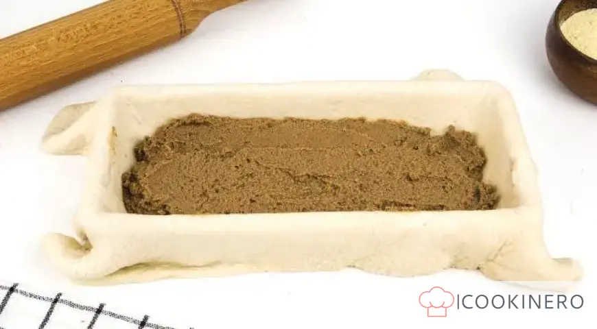 Torta di pasta sfoglia e paté