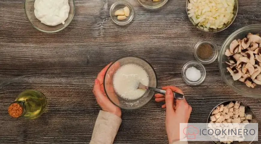 Salsa di pollo e funghi