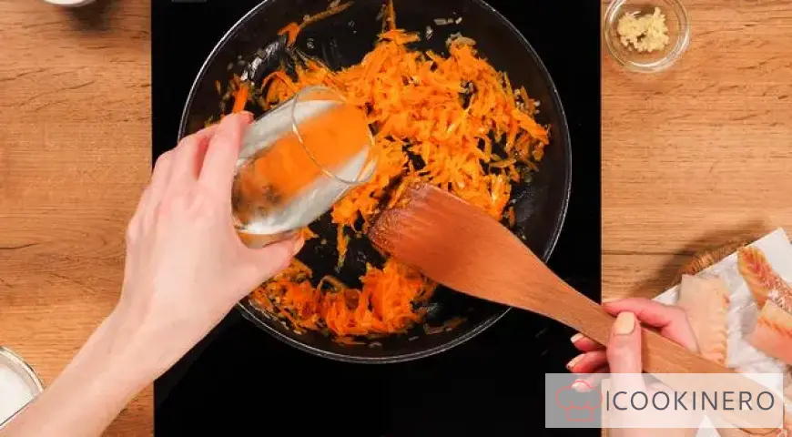 Pollock fillet in sour cream