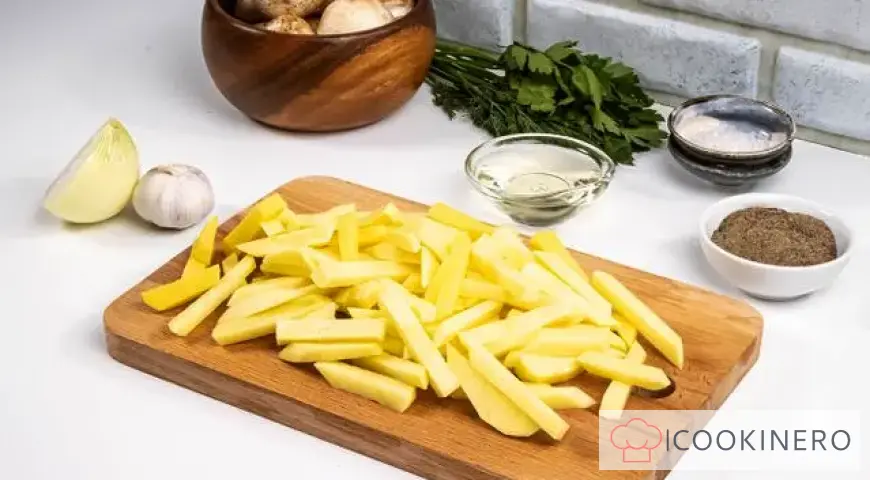 Patate fritte con funghi