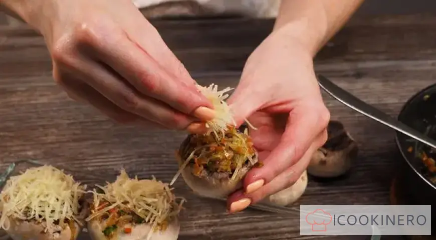 Mushrooms stuffed with vegetables