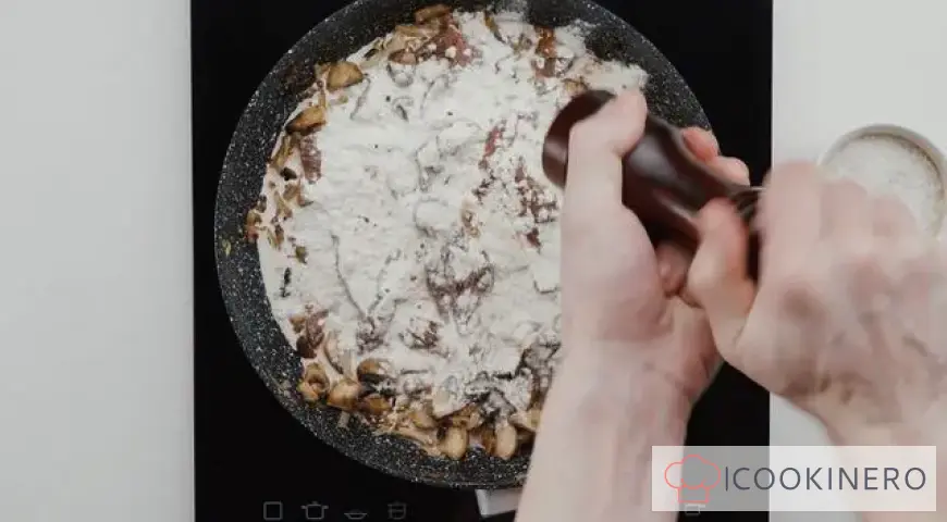 Stroganoff de ternera con champiñones y nata