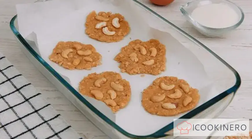 Oatmeal Cashew Cookies