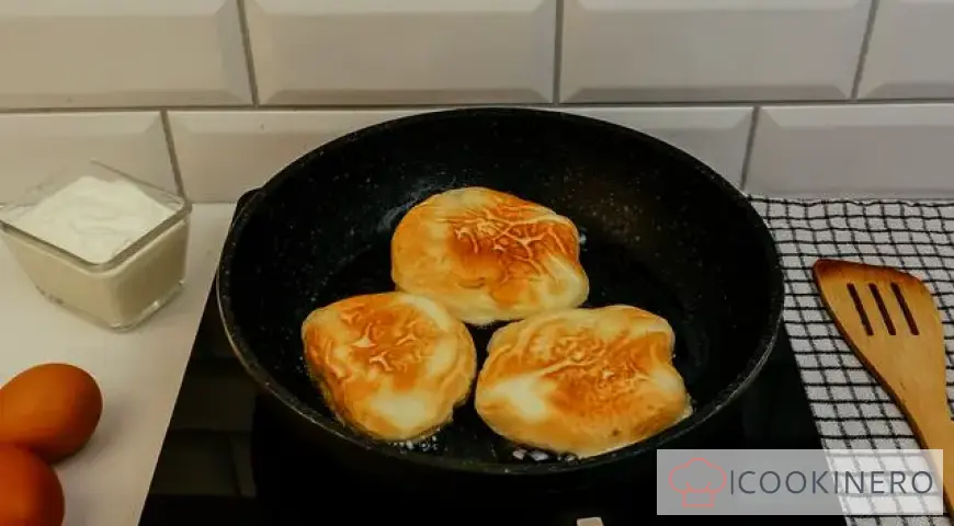 Pancakes with sour cream