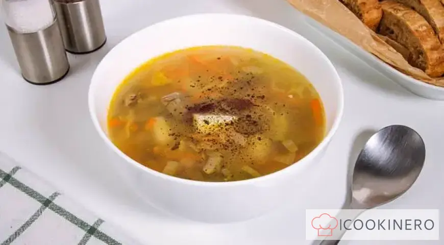 Gurkensuppe mit Bohnen