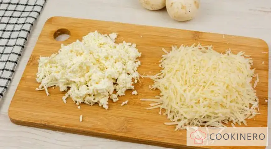 Champignons with feta cheese and parmesan