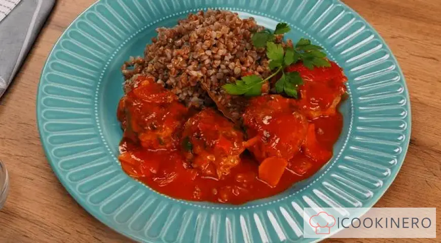Meatballs in a frying pan