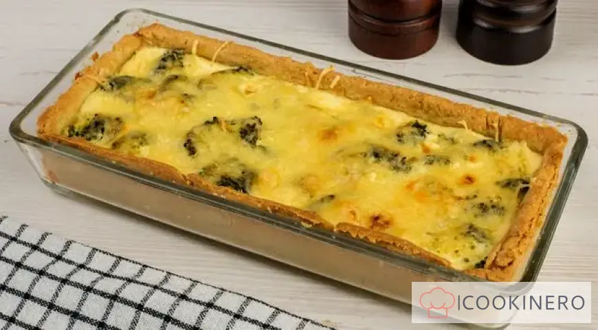 Quiche with broccoli and parmesan