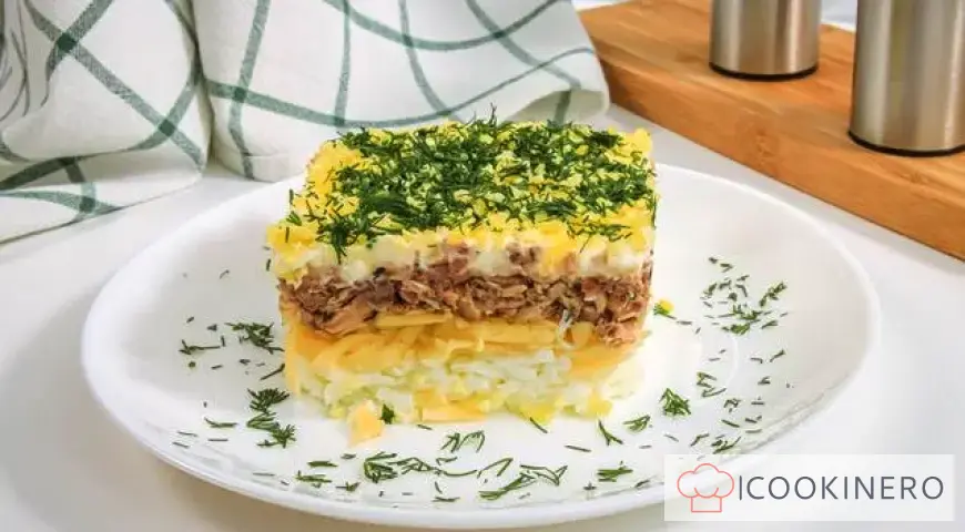 Insalata austriaca con salsiccia