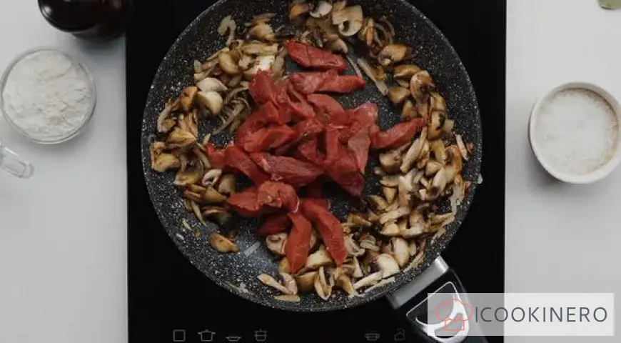Stroganoff de ternera con champiñones y nata