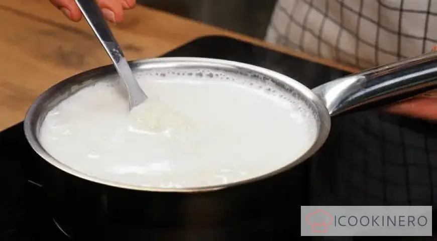Rice porridge with milk