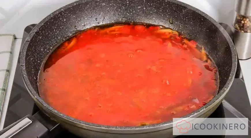 Solyanka with potatoes and sausage