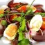 Salade aux estomacs de canard, roquette et tomates cerises