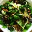Salade d'oseille aux jeunes courgettes et noix