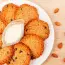 Biscotti di mandorle con gocce di cioccolato e farina d'avena