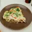 Cazuela de patatas con carne picada en sartén